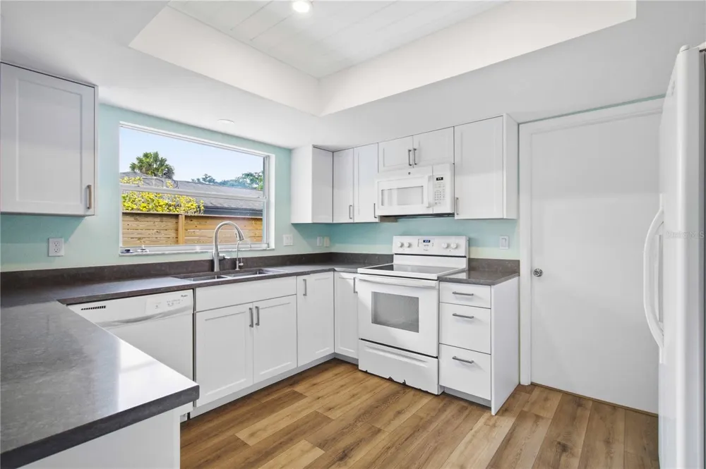 3629 EGERTON CIRCLE Sarasota, FL 34233