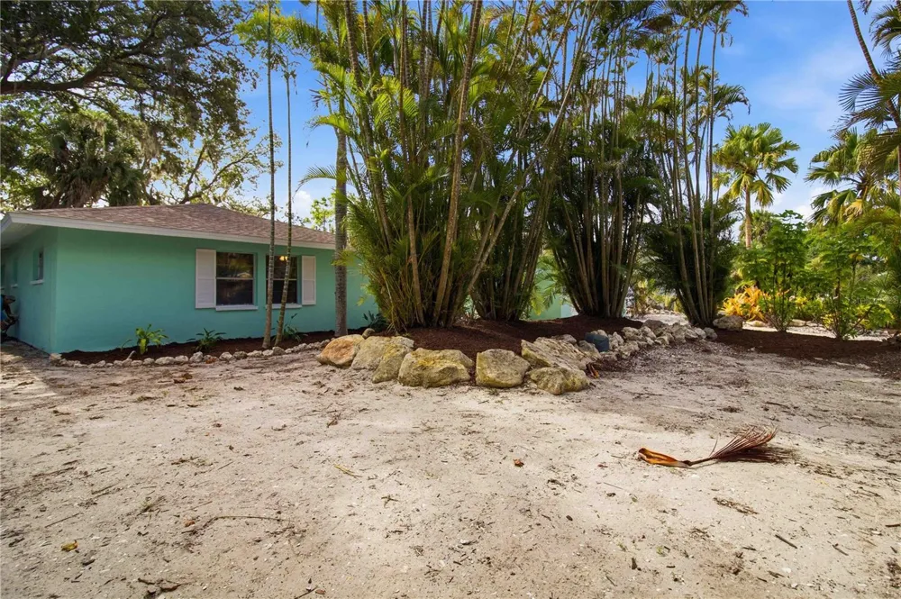 3629 EGERTON CIRCLE Sarasota, FL 34233