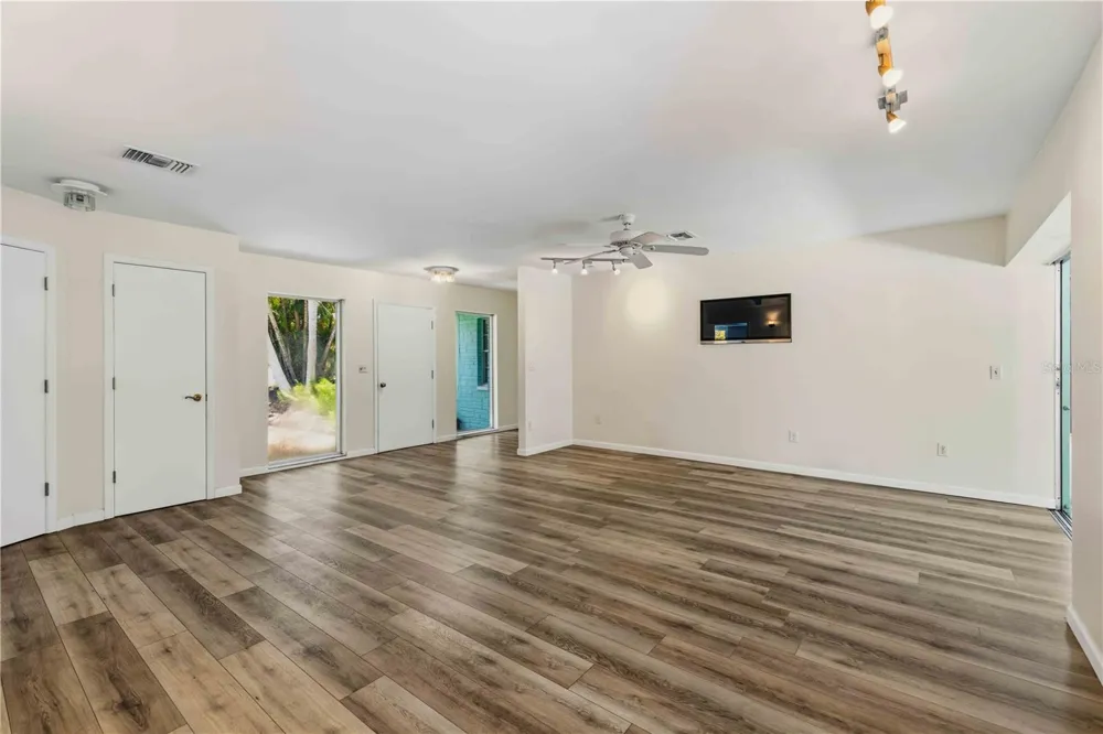 3629 EGERTON CIRCLE Sarasota, FL 34233