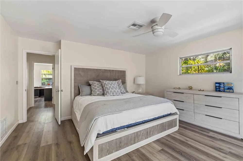 3629 EGERTON CIRCLE Sarasota, FL 34233