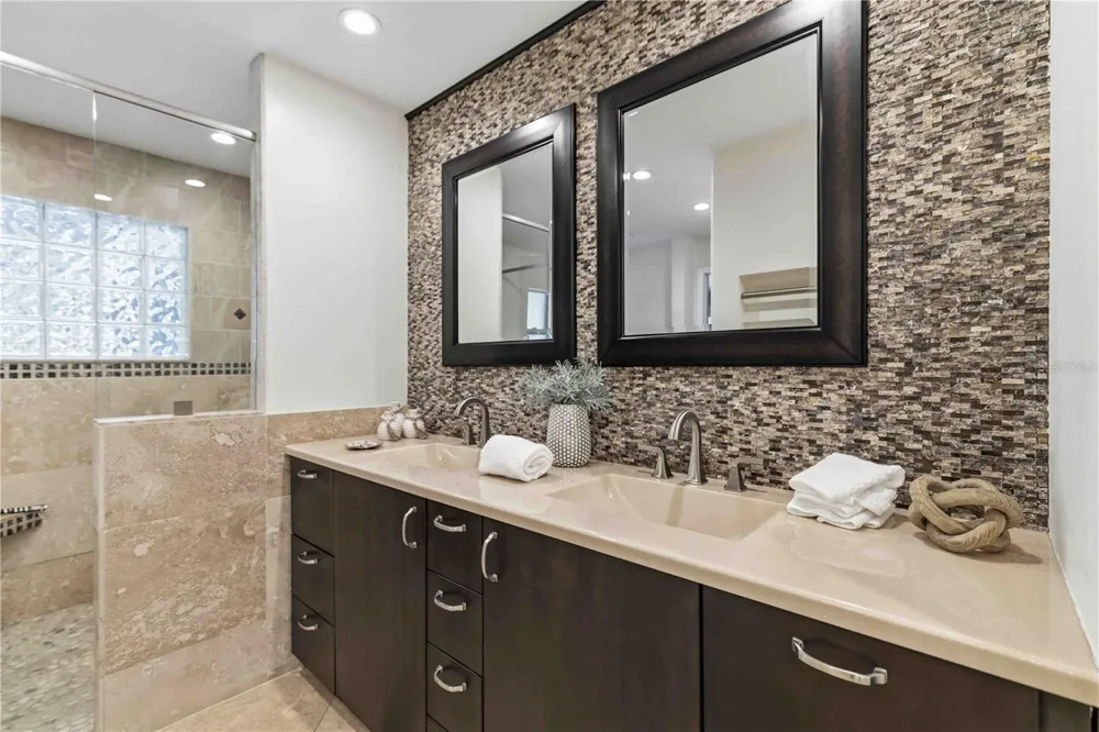 3629 EGERTON CIRCLE Sarasota, FL 34233