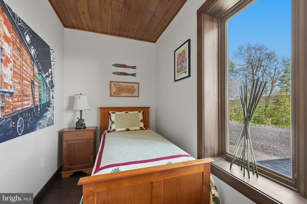 2250 MARSH HILL ROAD Mc Henry, MD 21541