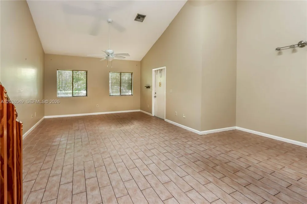 444 SE 14th St Dania Beach, FL 33004