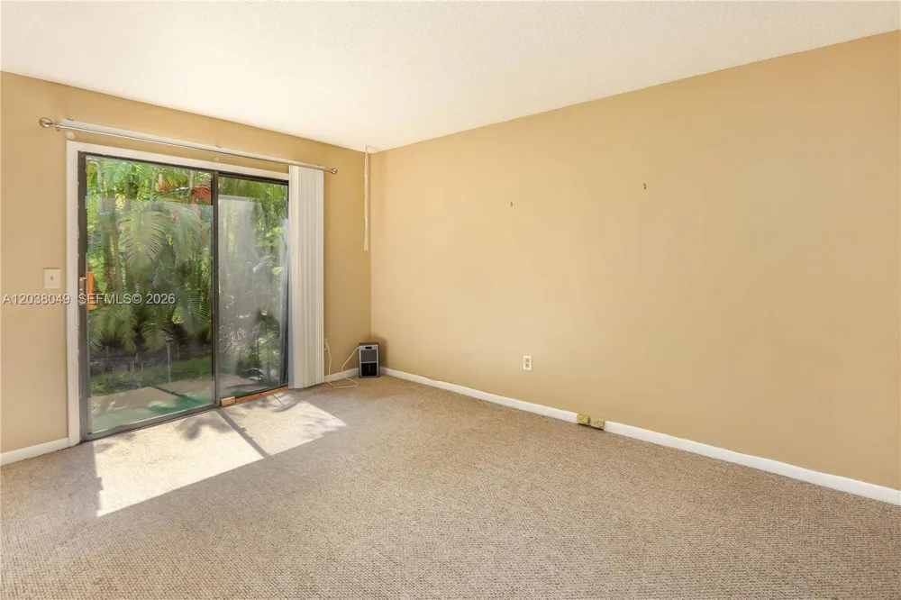 444 SE 14th St Dania Beach, FL 33004