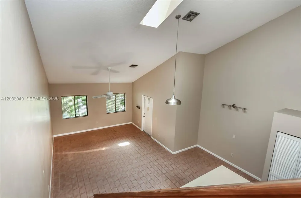 444 SE 14th St Dania Beach, FL 33004