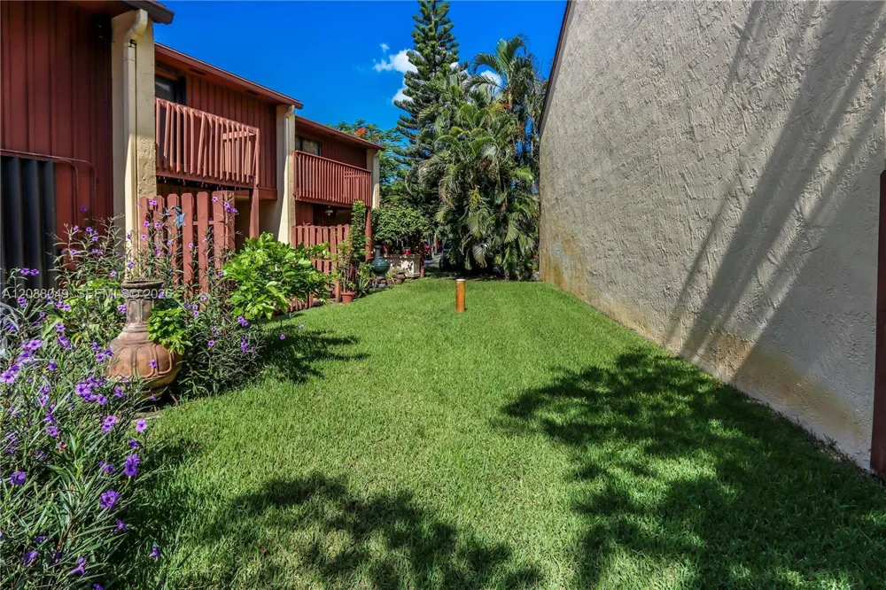 444 SE 14th St Dania Beach, FL 33004