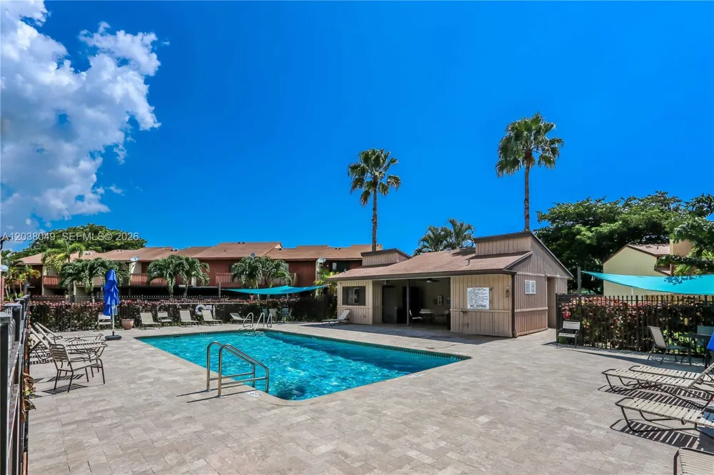 444 SE 14th St Dania Beach, FL 33004