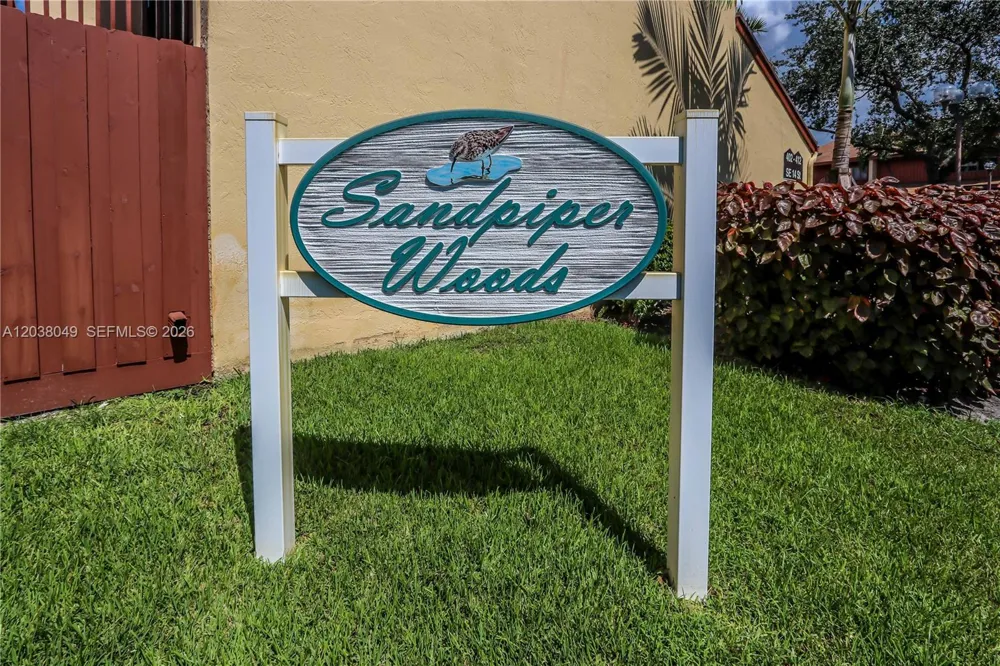 444 SE 14th St Dania Beach, FL 33004