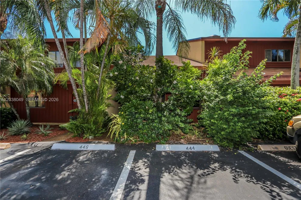 444 SE 14th St Dania Beach, FL 33004