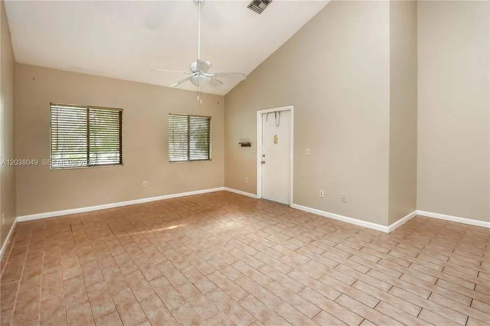 444 SE 14th St Dania Beach, FL 33004