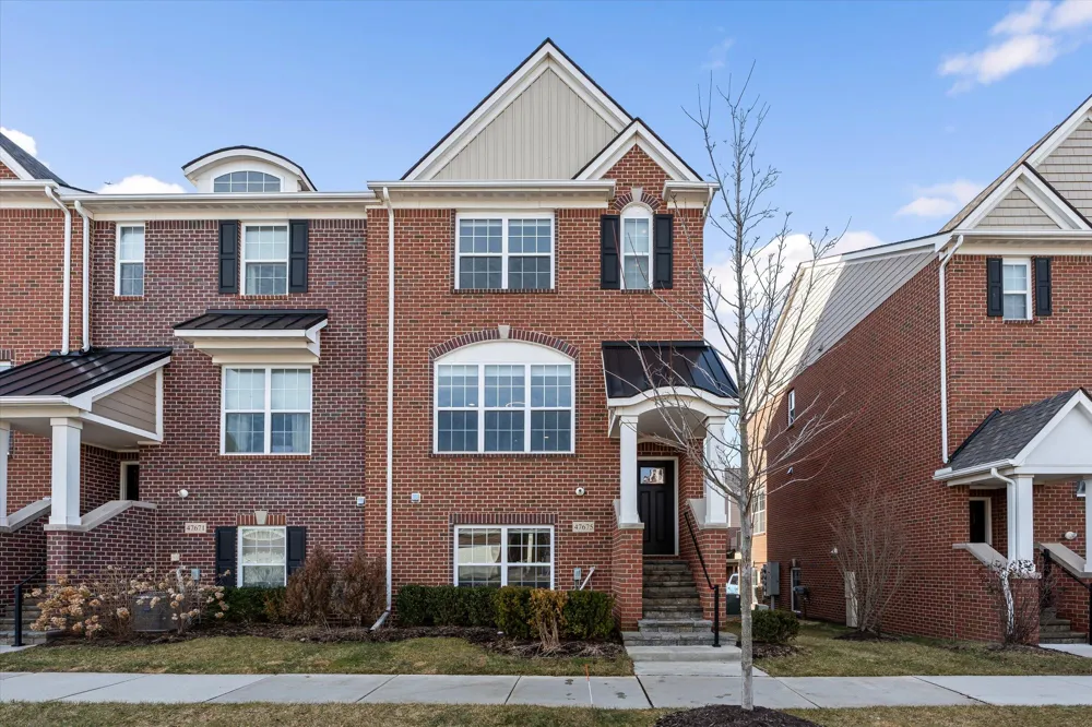 47675 Alden Terrace Northville, MI 48168