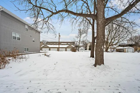 774 W Forster Street
