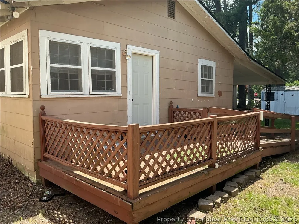 120 W Elwood Avenue Raeford, NC 28376