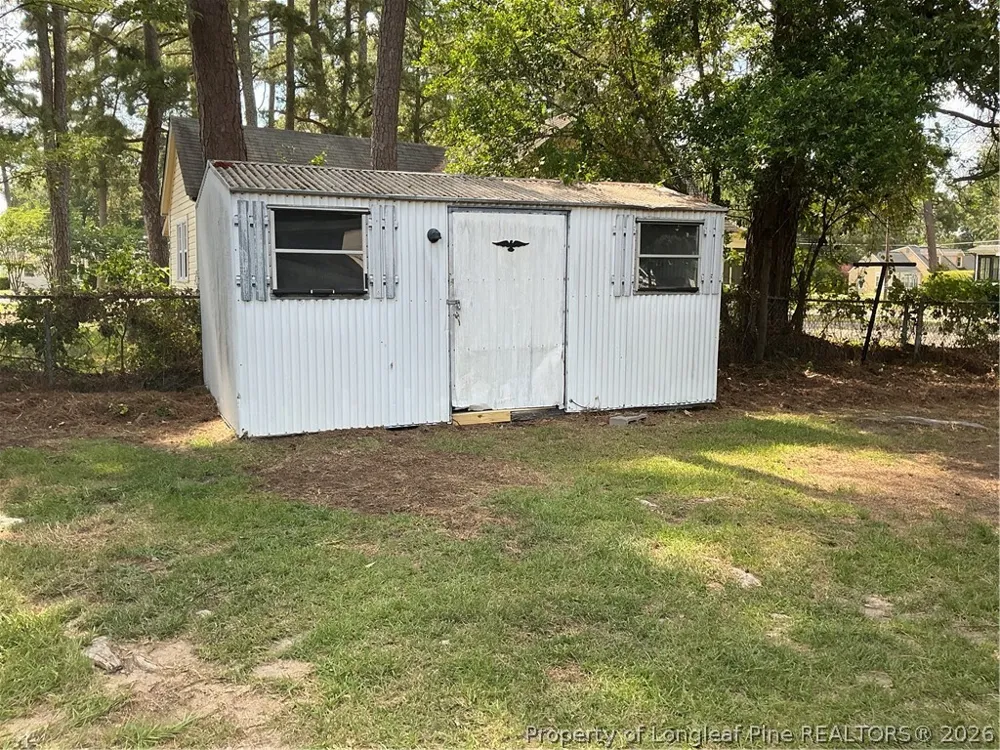 120 W Elwood Avenue Raeford, NC 28376