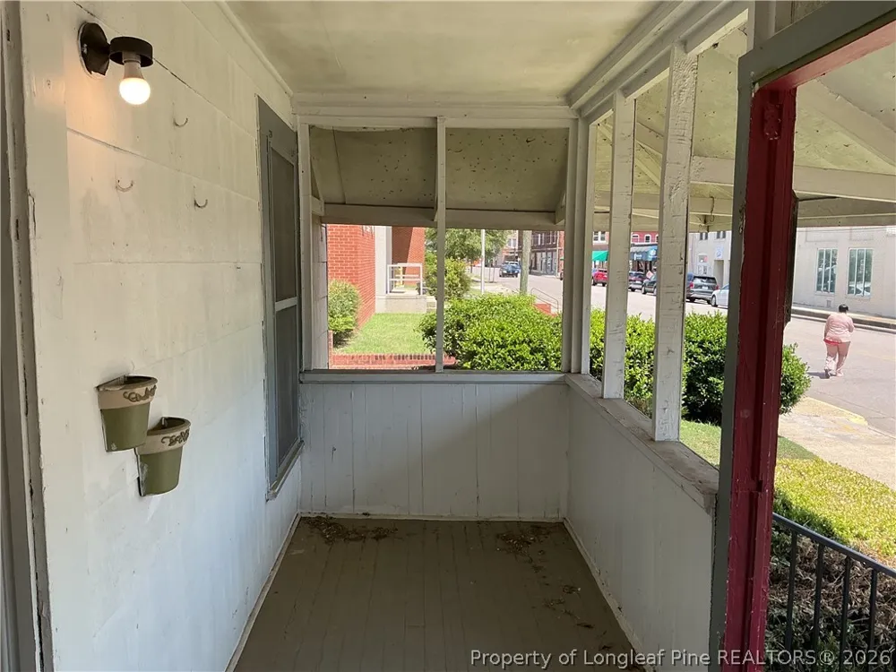 120 W Elwood Avenue Raeford, NC 28376