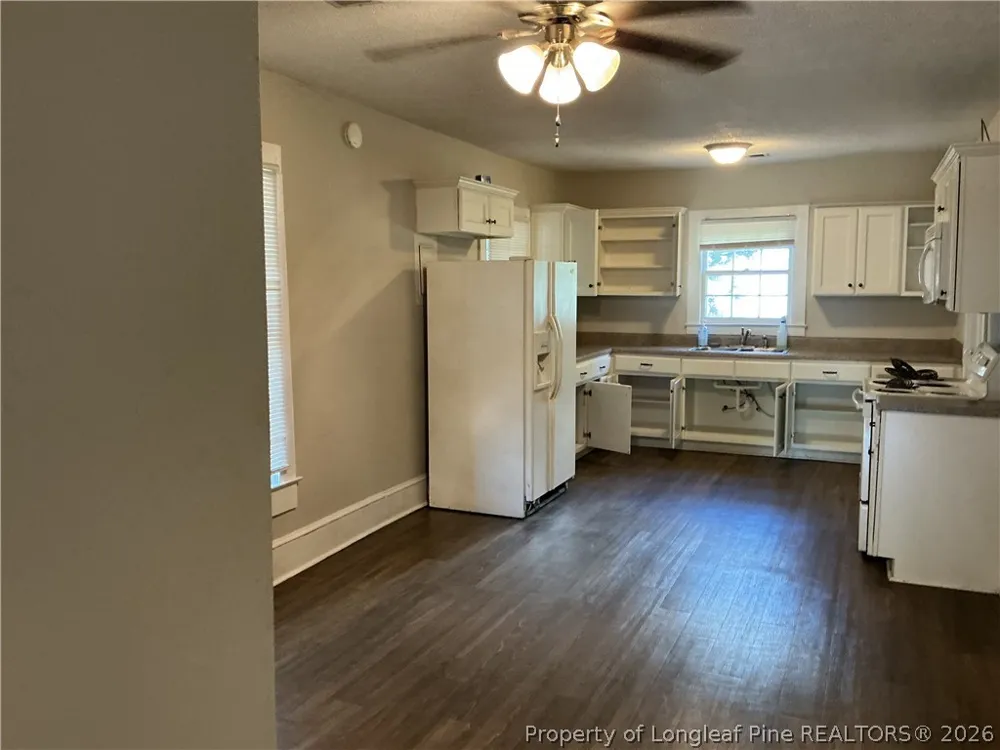 120 W Elwood Avenue Raeford, NC 28376