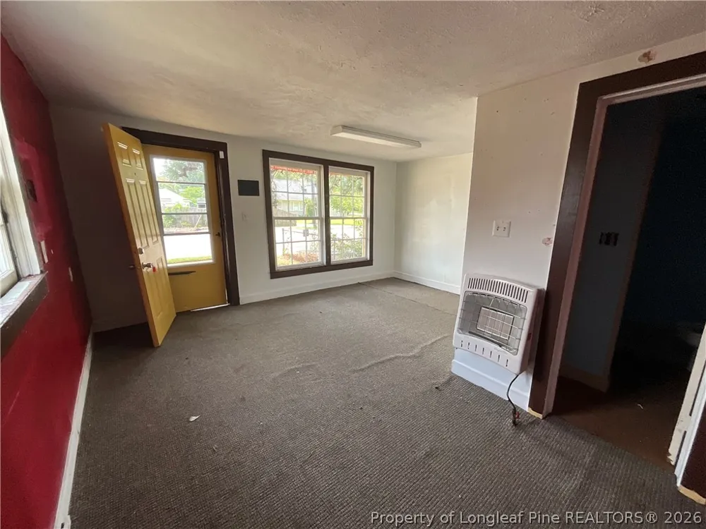 120 W Elwood Avenue Raeford, NC 28376