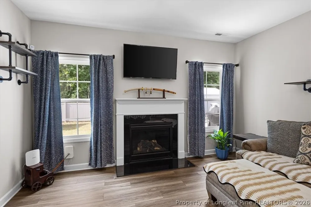 6932 Running Fox Road Hope Mills, NC 28348