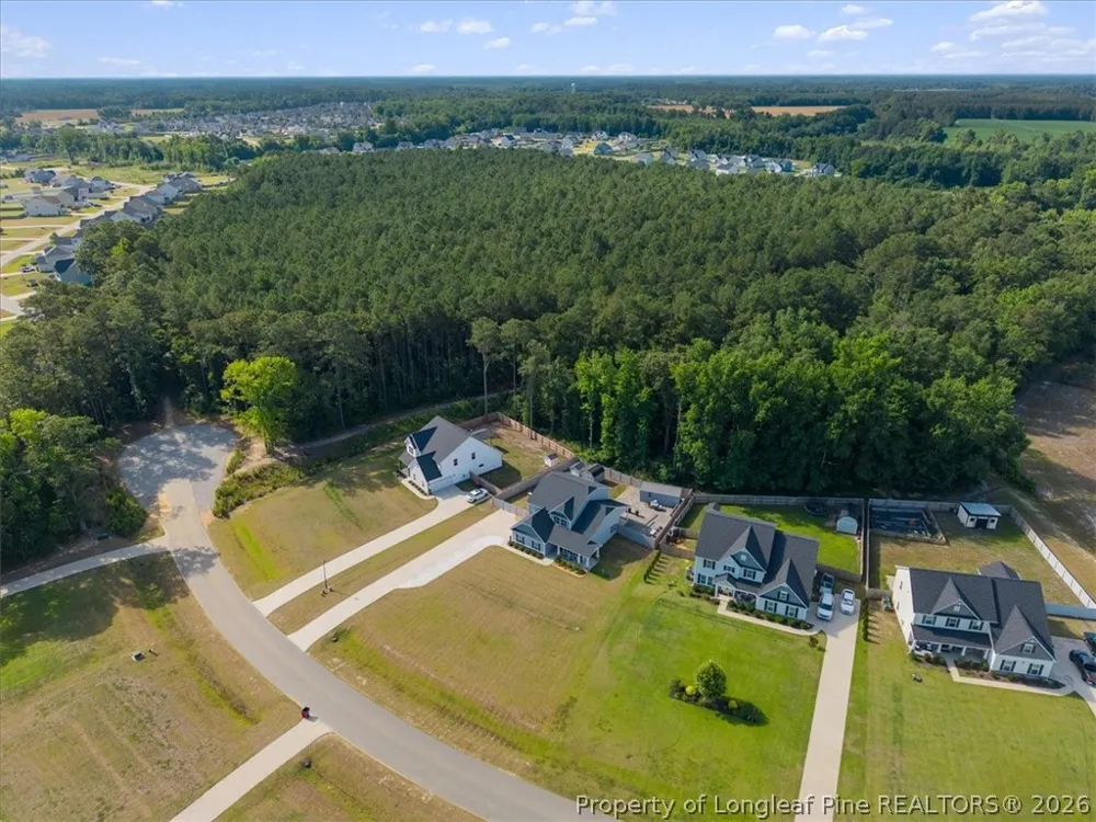 6932 Running Fox Road Hope Mills, NC 28348