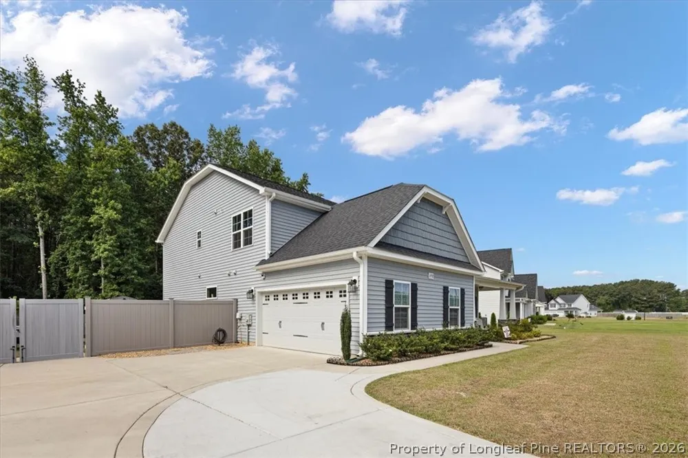 6932 Running Fox Road Hope Mills, NC 28348