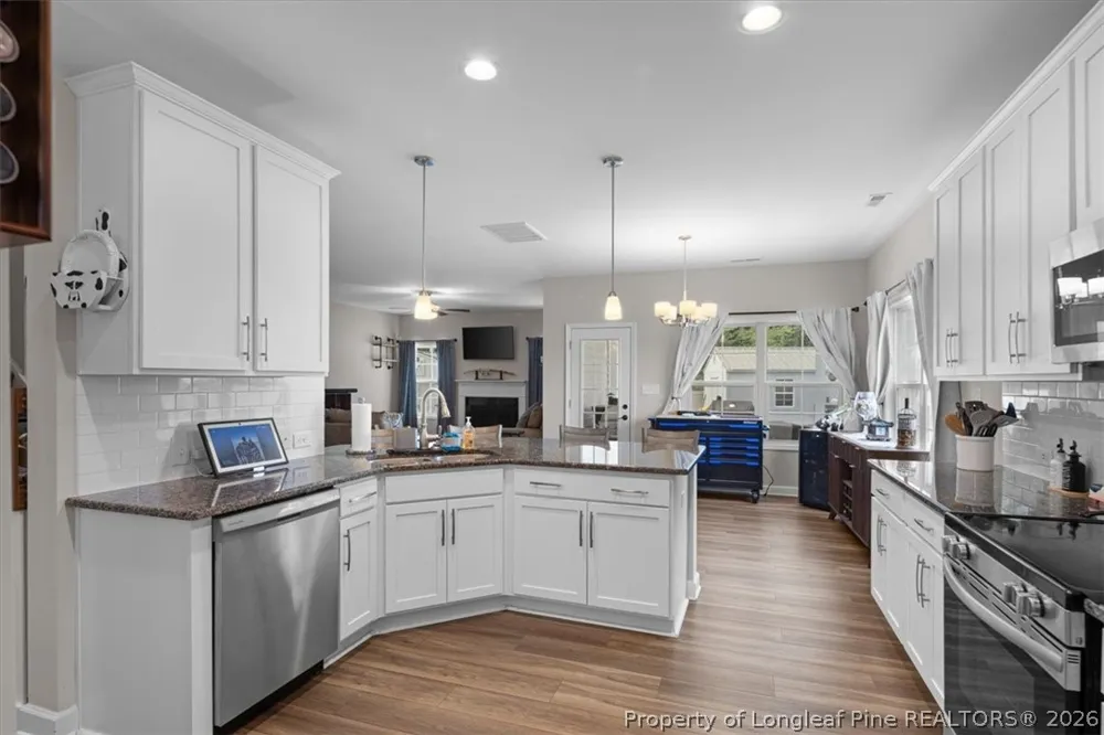 6932 Running Fox Road Hope Mills, NC 28348