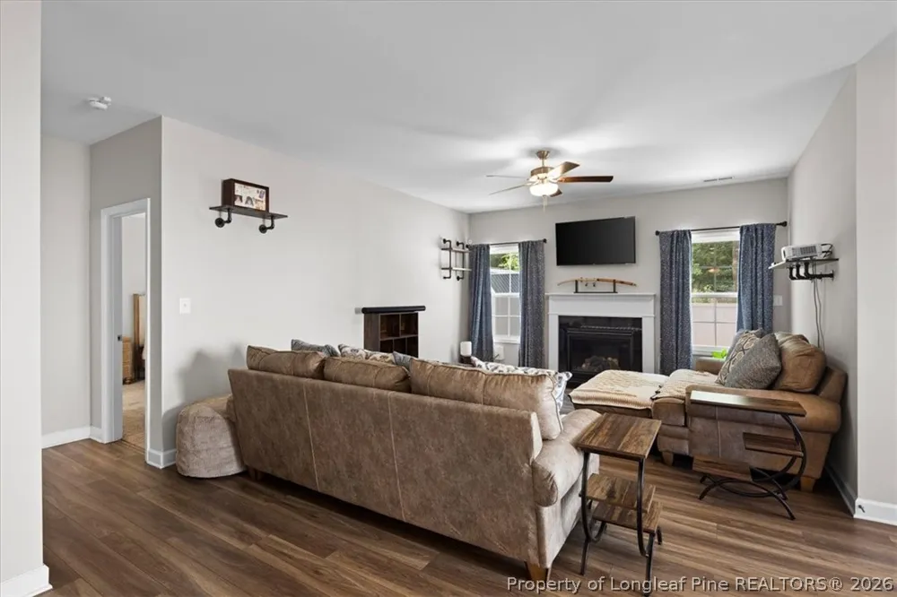 6932 Running Fox Road Hope Mills, NC 28348