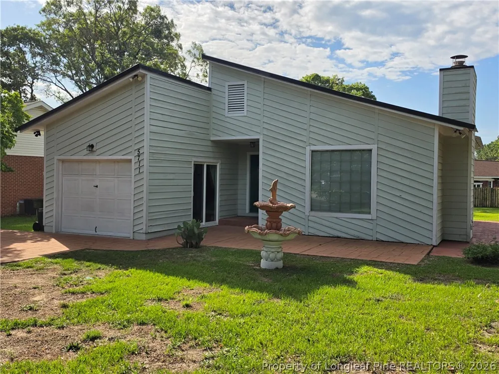 5711 Sagamore Road Hope Mills, NC 28348