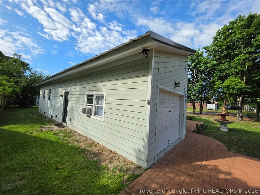 5711 Sagamore Road Hope Mills, NC 28348