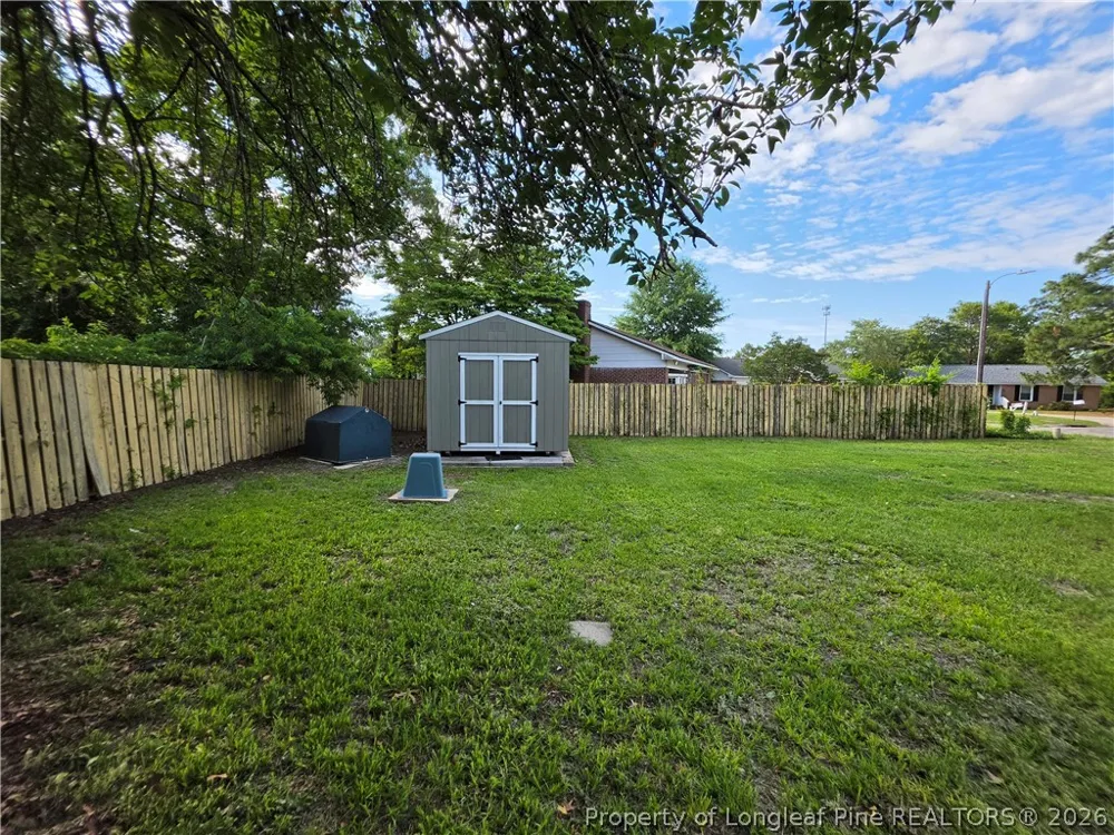 5711 Sagamore Road Hope Mills, NC 28348