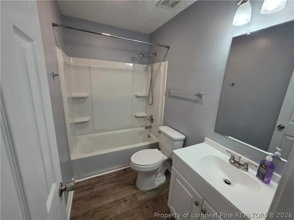 5711 Sagamore Road Hope Mills, NC 28348