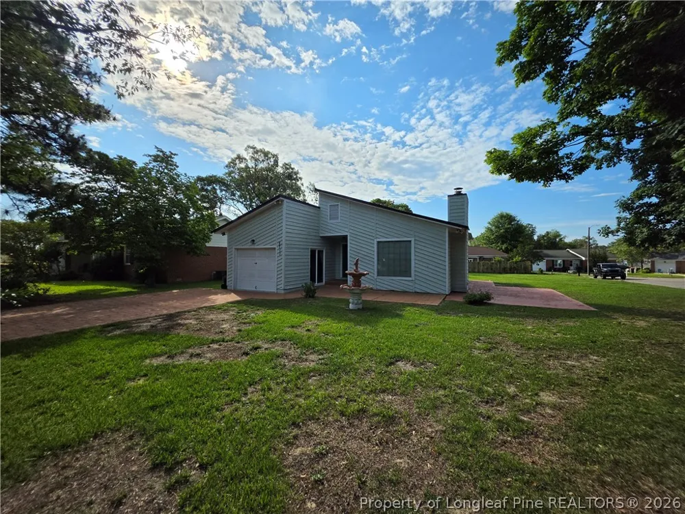 5711 Sagamore Road Hope Mills, NC 28348