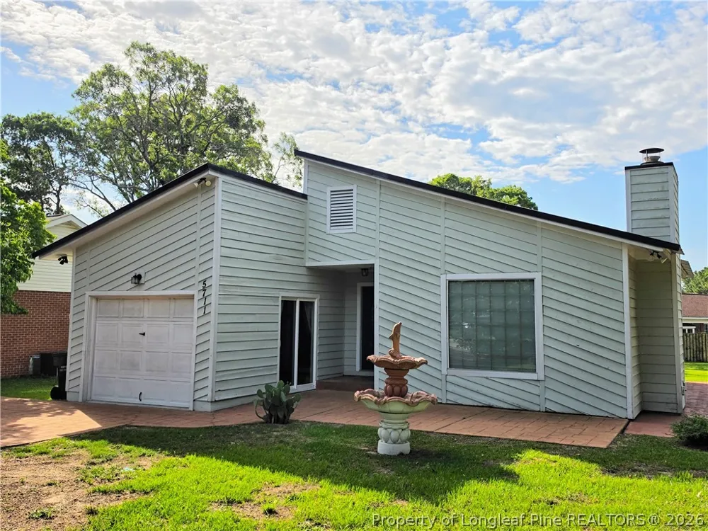 5711 Sagamore Road Hope Mills, NC 28348