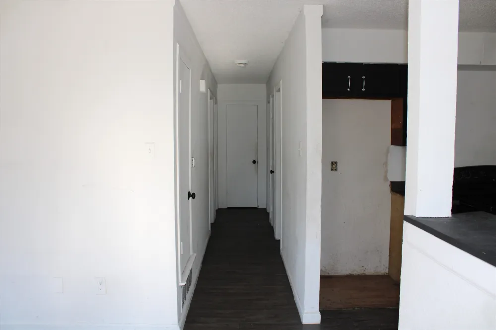 525 W Hickory Street Kaufman, TX 75142