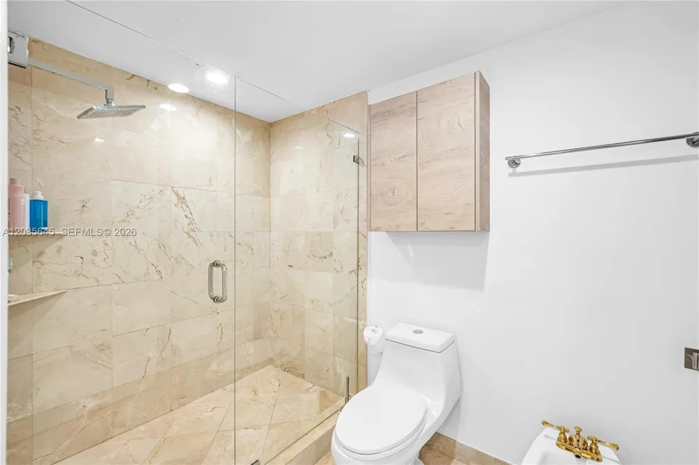 19333 Collins Ave #709 Sunny Isles Beach, FL 33160