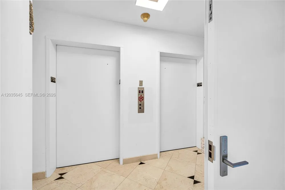 19333 Collins Ave #709 Sunny Isles Beach, FL 33160