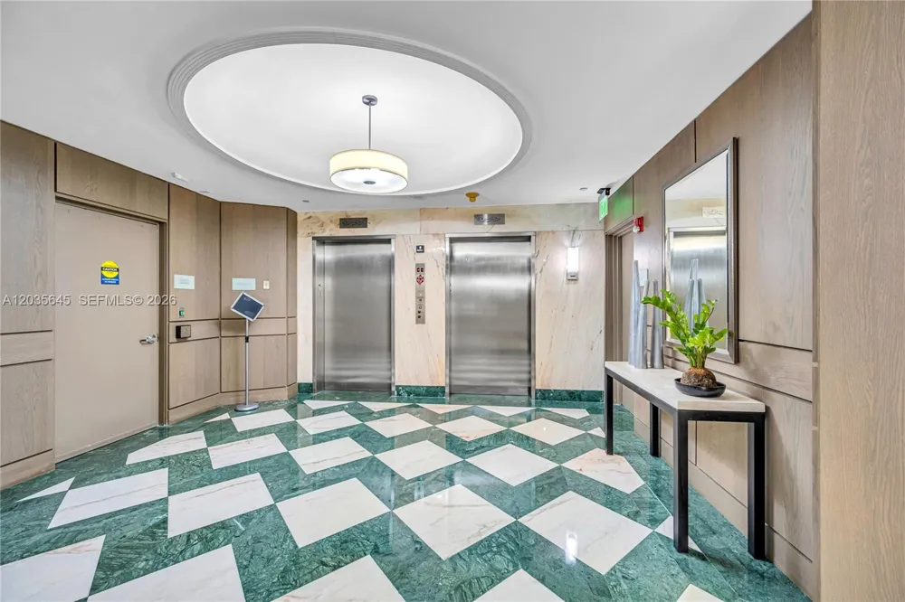 19333 Collins Ave #709 Sunny Isles Beach, FL 33160
