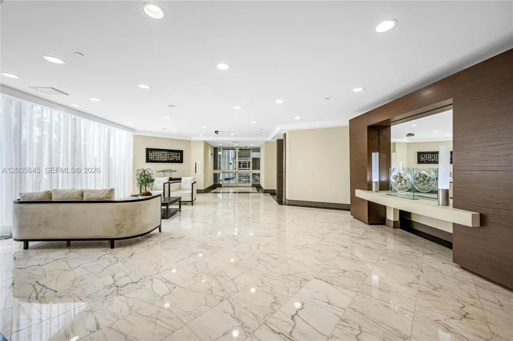 19333 Collins Ave #709 Sunny Isles Beach, FL 33160