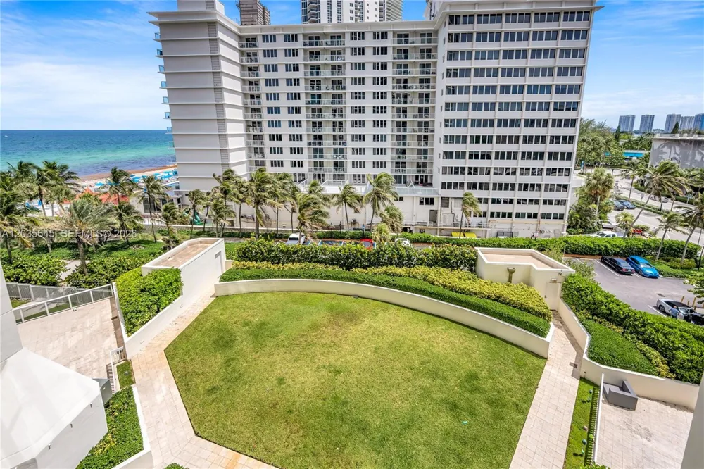 19333 Collins Ave #709 Sunny Isles Beach, FL 33160