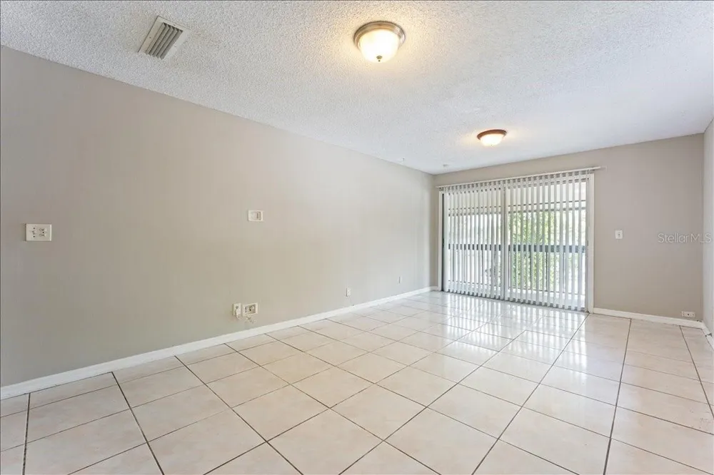 6345 NEWTOWN CIRCLE #45B2 Tampa, FL 33615