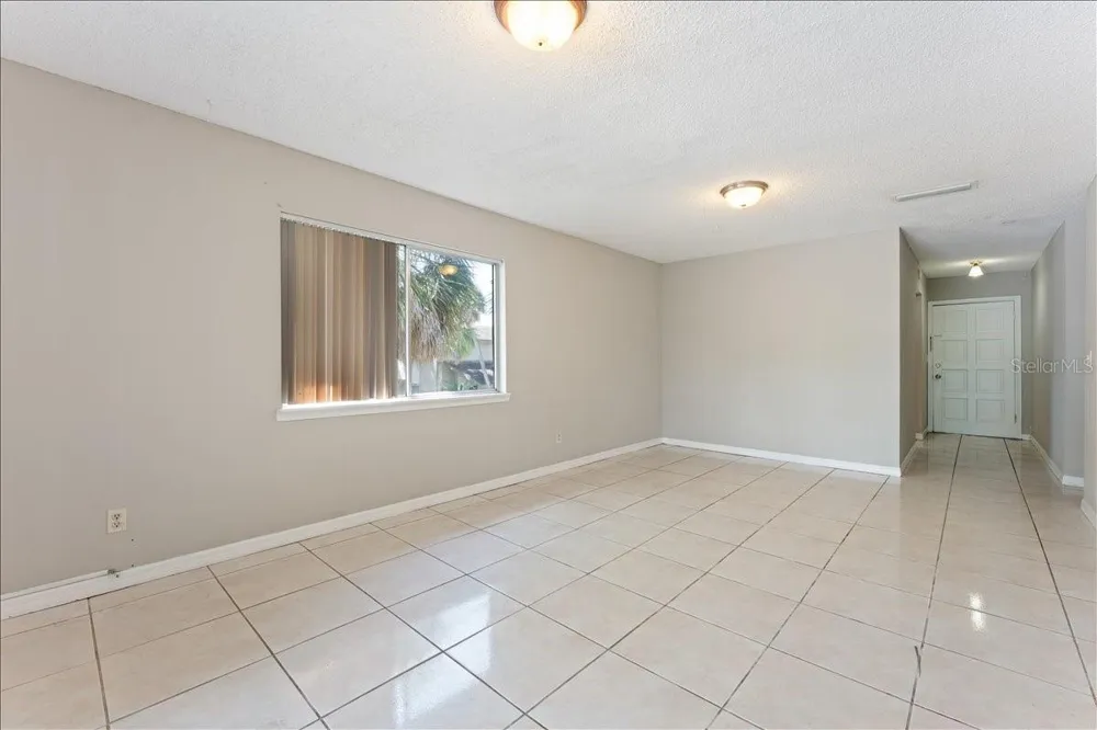 6345 NEWTOWN CIRCLE #45B2 Tampa, FL 33615