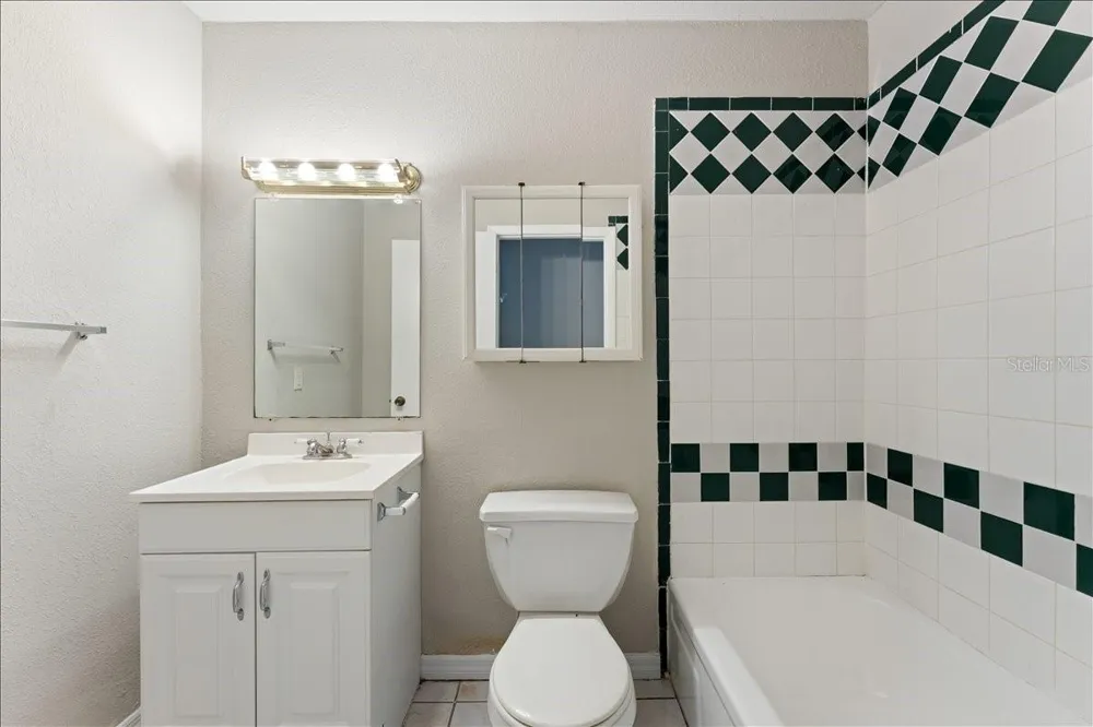 6345 NEWTOWN CIRCLE #45B2 Tampa, FL 33615