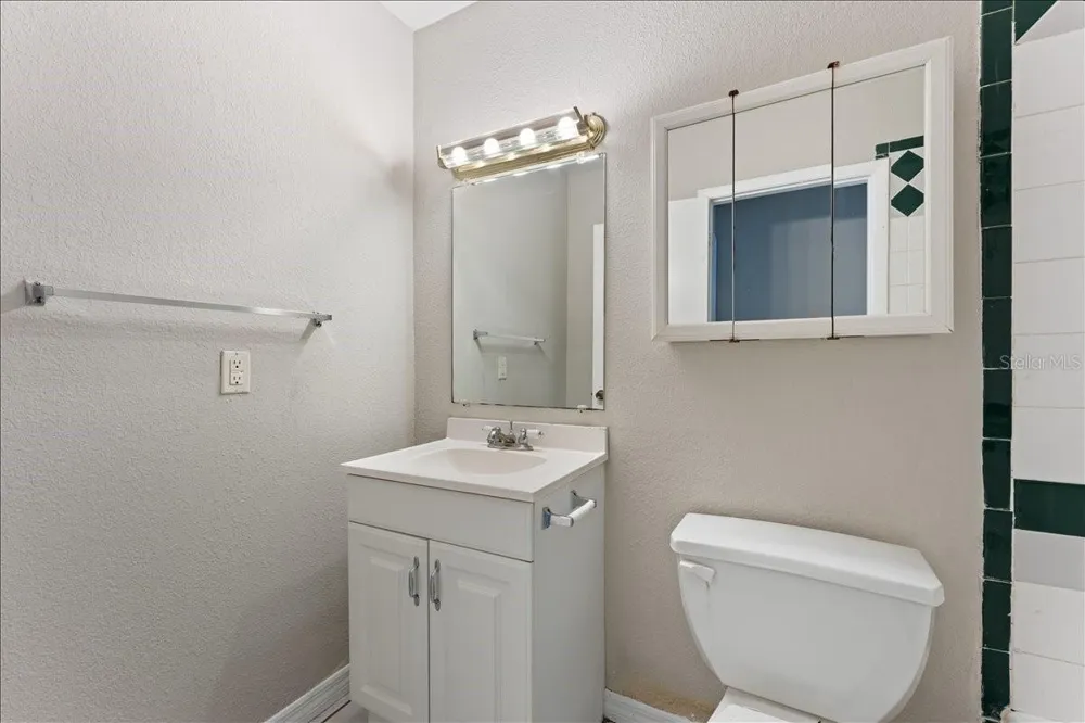 6345 NEWTOWN CIRCLE #45B2 Tampa, FL 33615