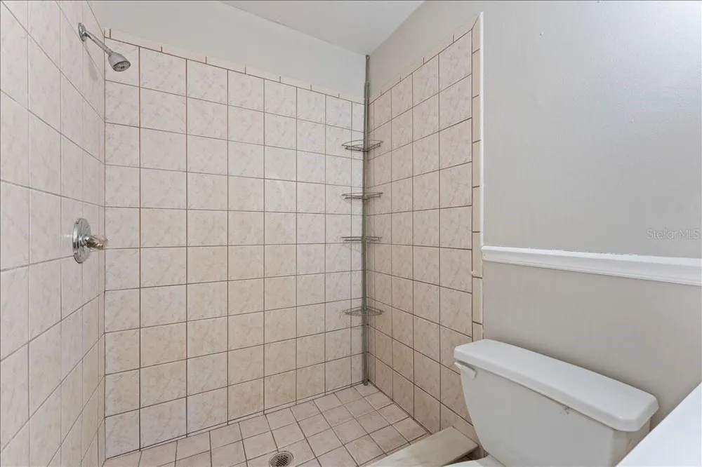 6345 NEWTOWN CIRCLE #45B2 Tampa, FL 33615