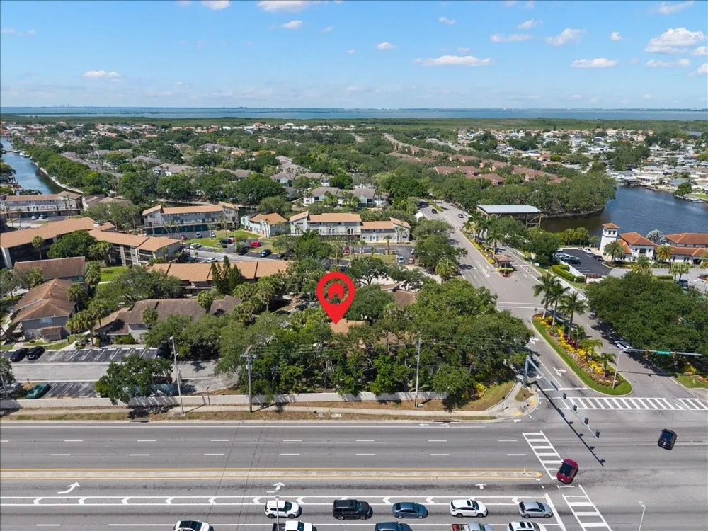 6345 NEWTOWN CIRCLE #45B2 Tampa, FL 33615