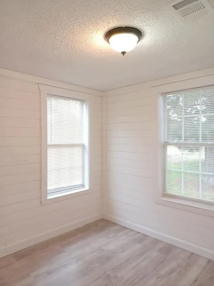 1309 S 5th Street Bonham, TX 75418
