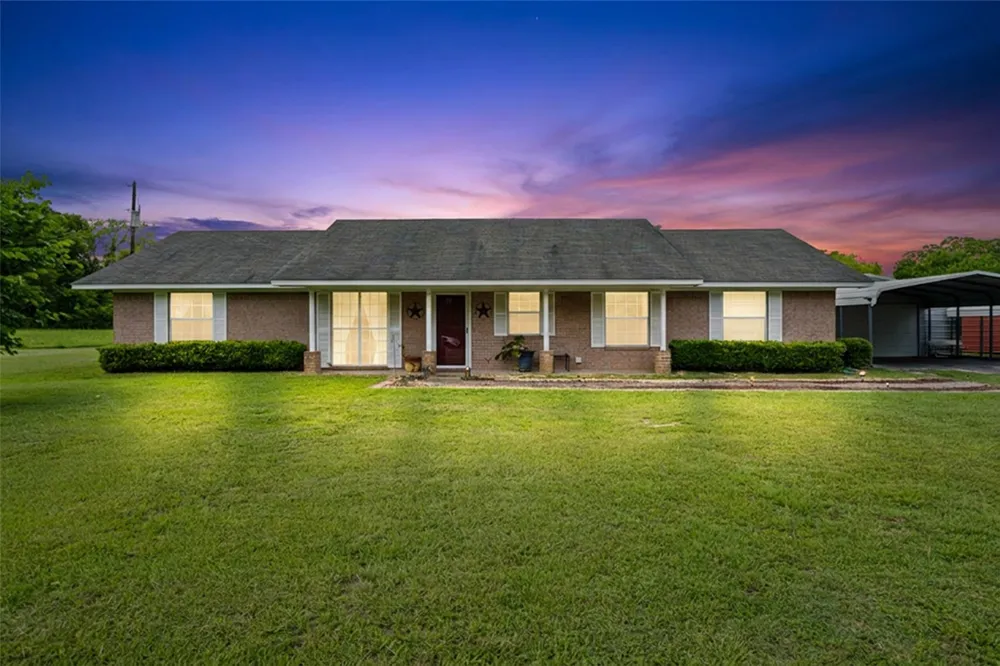7422 Pacal Gilmer, TX 75645