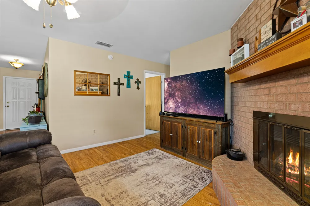 7422 Pacal Gilmer, TX 75645