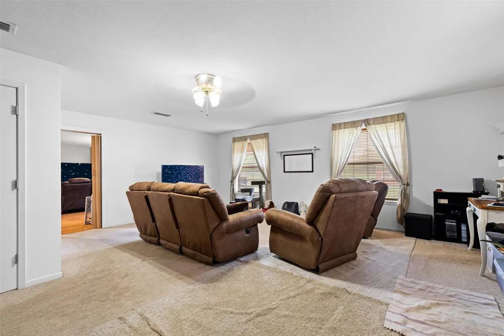 7422 Pacal Gilmer, TX 75645