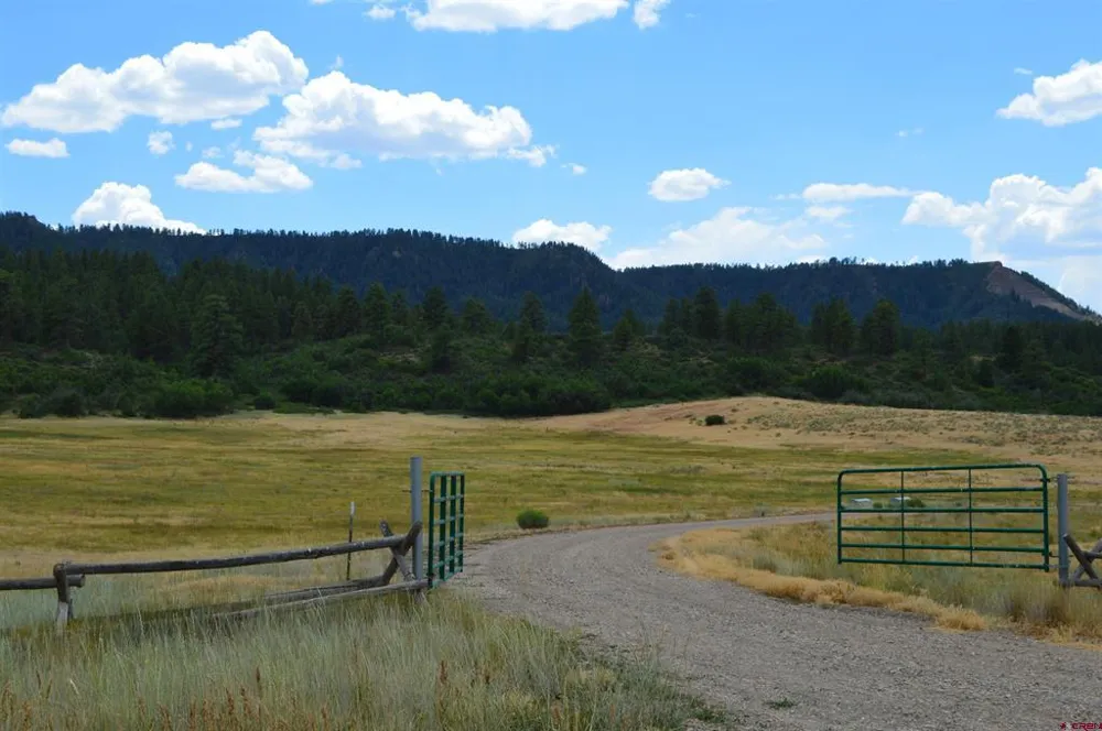 73 Parelli Institute Drive Pagosa Springs, CO 81147