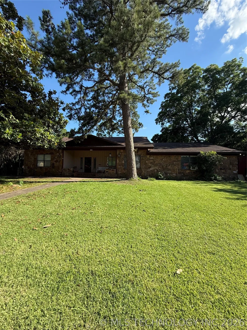 1201 W Elm Durant, OK 74701